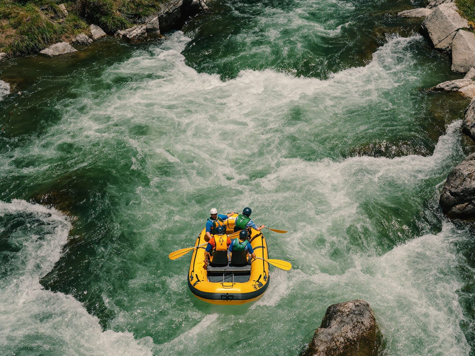 Rafting sul fiume Noce tra le rapide